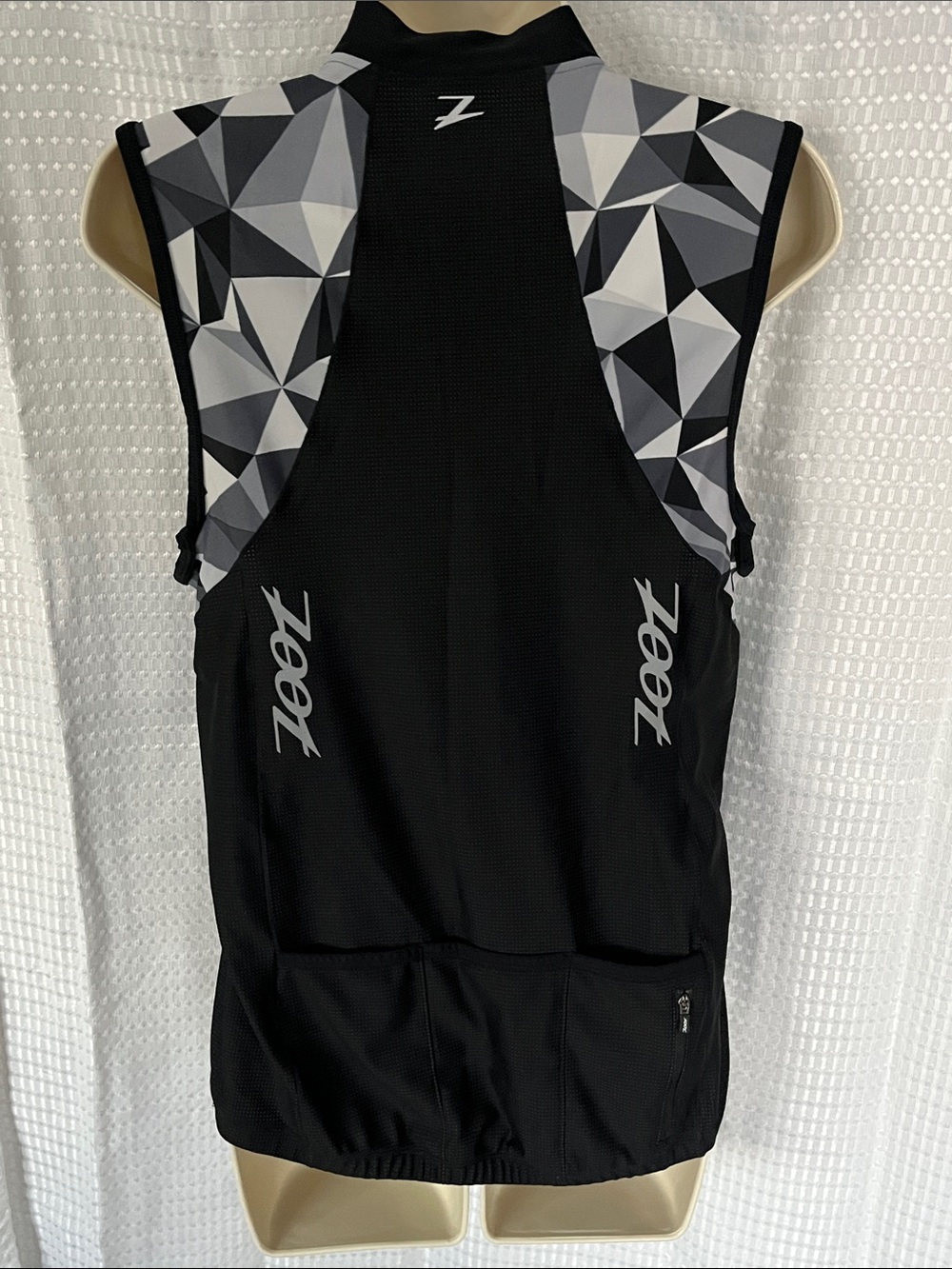 Zoot Sleeveless Cycling Jersey Tri Top Vest Geometric Print Rear Pockets M - Picture 3 of 9